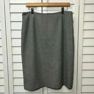 Le Suit Pencil Skirt Size 12P Black & White